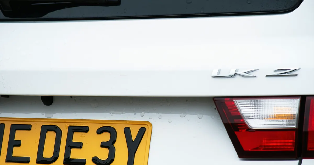 VRM-level cost reporting for UK van fleets